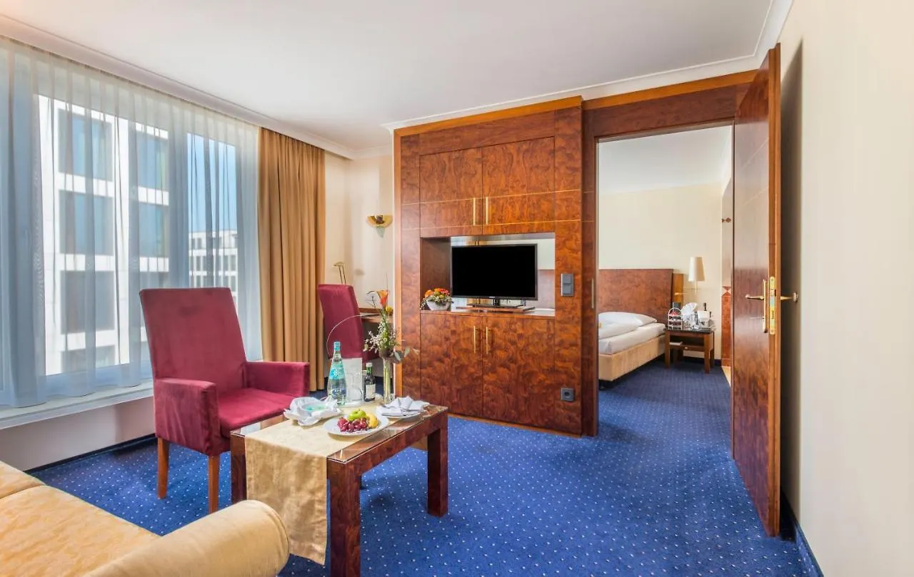 Hotel Gloecklhofer Burghausen 4*,